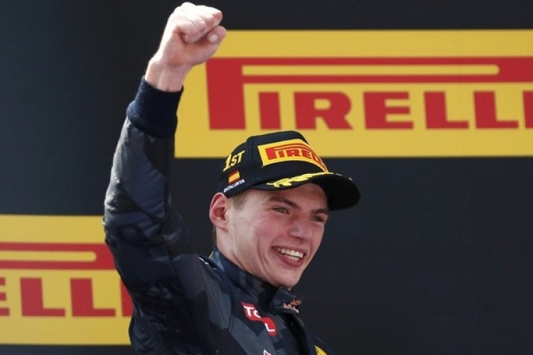 Spanyol Nagydíj - Verstappen történelmet írt, Rosberg és Hamilton kiesett