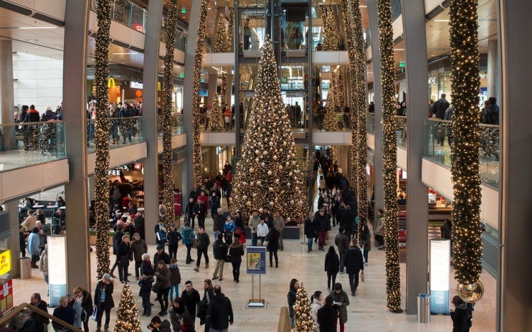 A decemberi ajándékvásárlást nem fogja vissza a fekete péntek akció