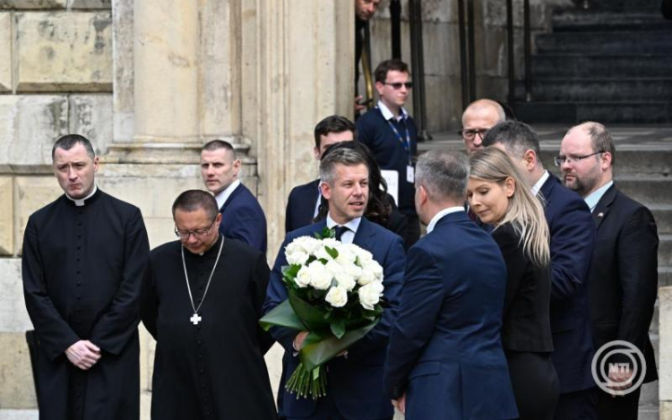 Magyar Péter: visszakerültek megérdemelt helyükre a magyar-lengyel kapcsolatok